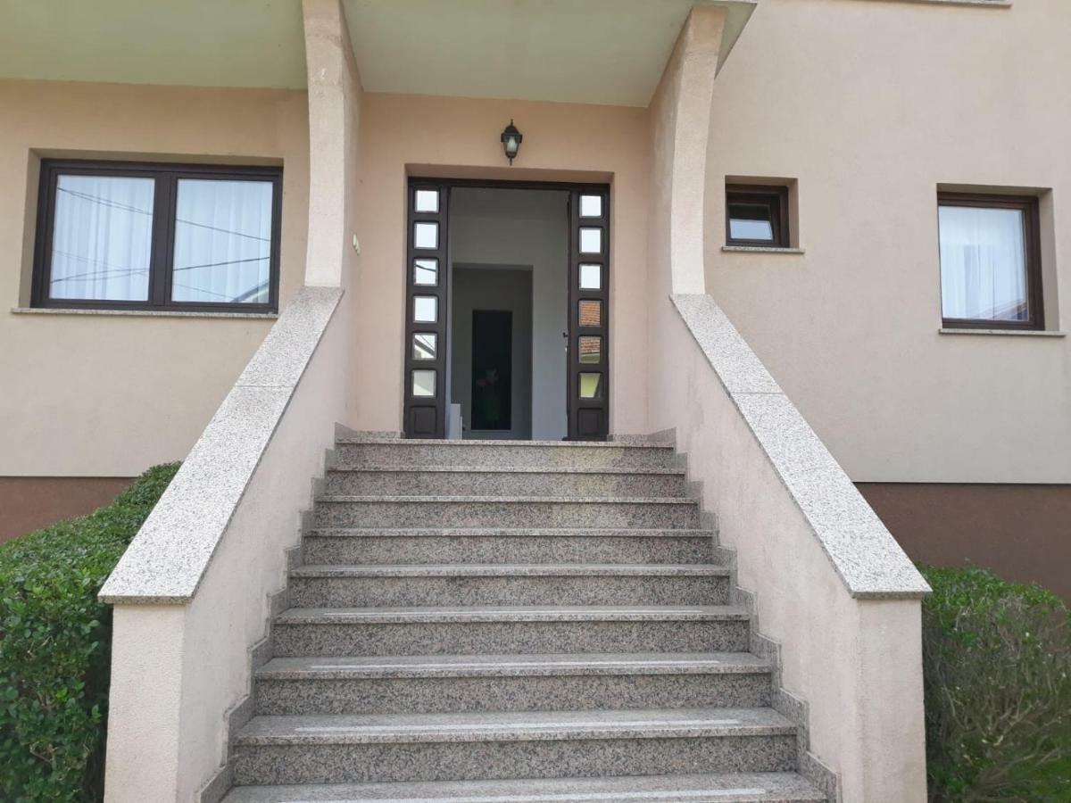 Apartman Kristian Zagreb Airport Velika Gorica Exterior foto