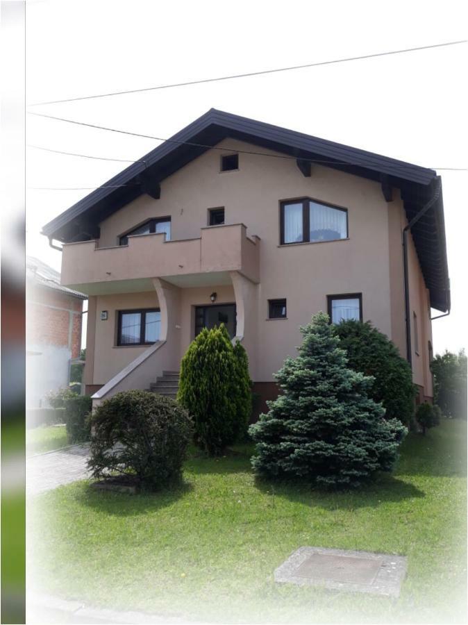Apartman Kristian Zagreb Airport Velika Gorica Exterior foto